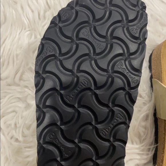 NEW • Birkenstock • Mia Criss Cross Gold Sandals - Picture 7 of 7